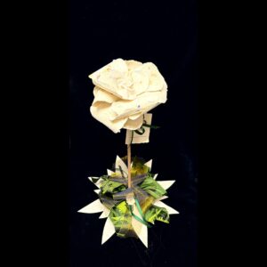 Rosa con stelo fiordaliso organza giallo/blu